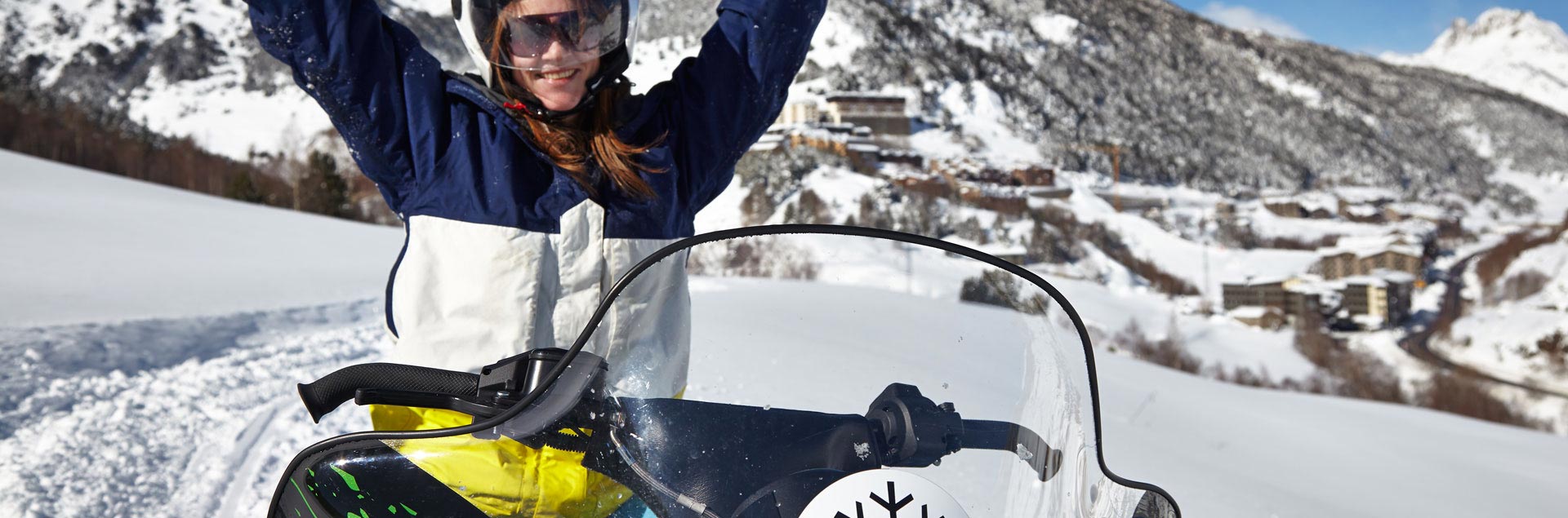 hotel en soldeu con excursiones en moto de nieve